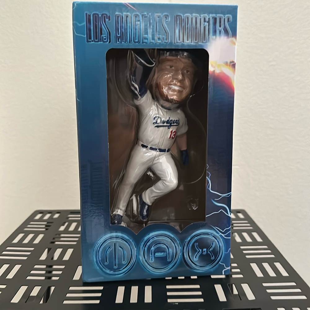 Max Muncy bobble head